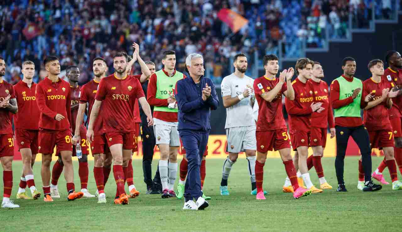 Alarme Roma vai separá-lo de Mourinho |  Árabes vão às compras em Trigoria