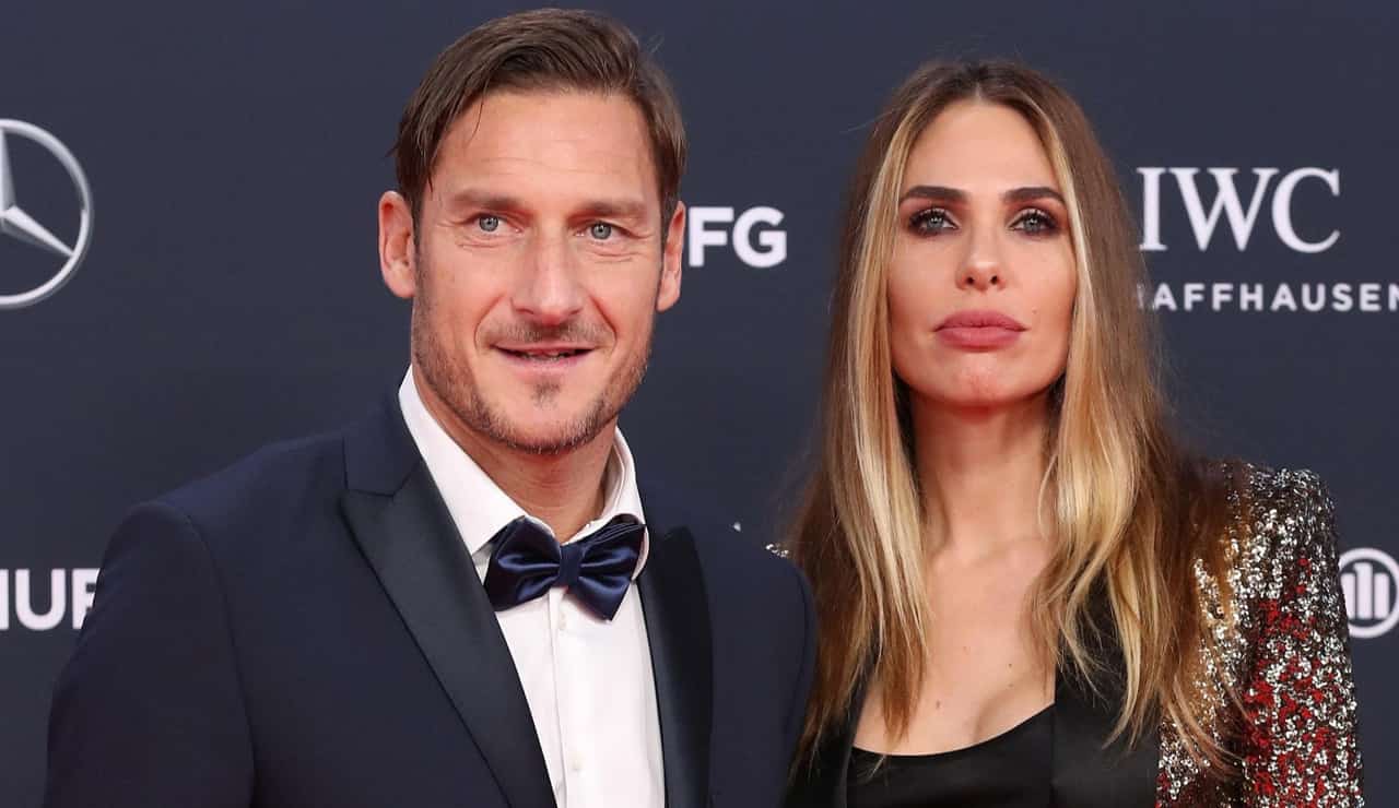Francesco Totti e Ilary Blasi - Foto ANSA - Ilromanista.it