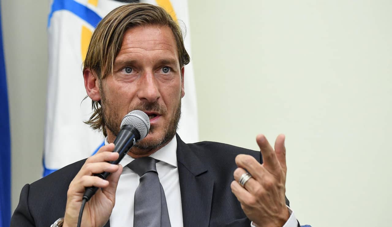 Francesco Totti in conferenza - Foto ANSA - Ilromanista.it