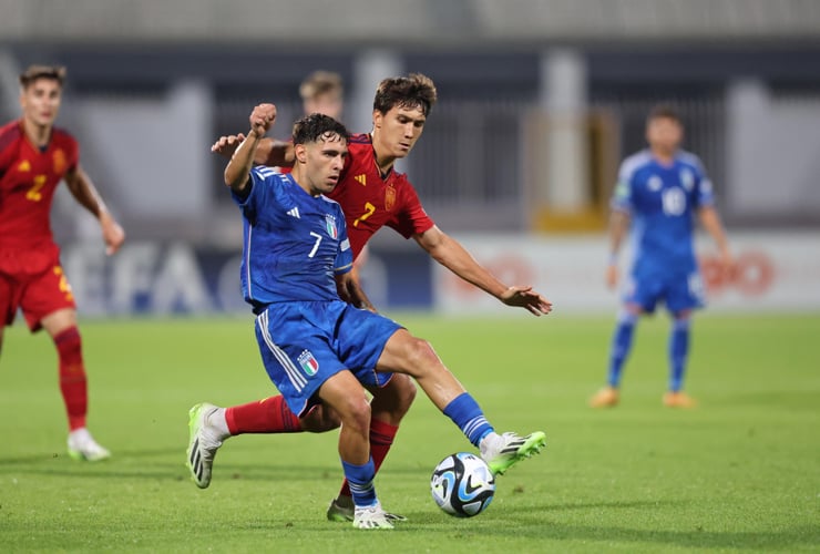 Luis Hasa con la maglia dell'Italia Under 19 - Foto ANSA - Ilromanista.it