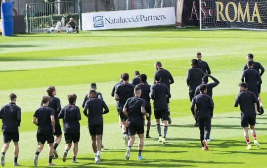 La Roma durante un allenamento a Trigoria - Foto ANSA - Ilromanista.it