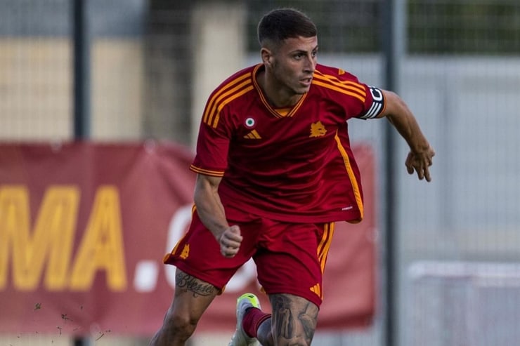 Luigi Cherubini con la maglia della Primavera della Roma - Foto ANSA - Ilromanista.it