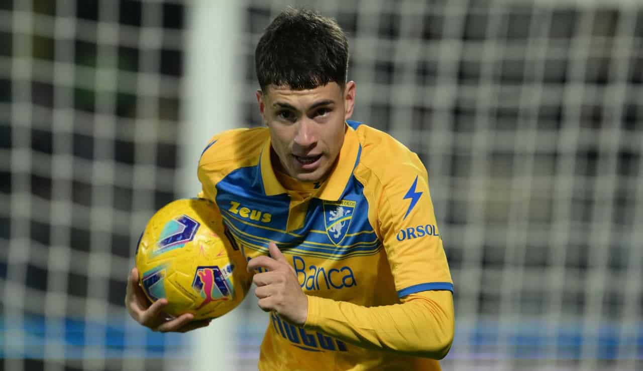 Matias Soulè con la maglia del Frosinone - Foto Lapresse - Ilromanista.it