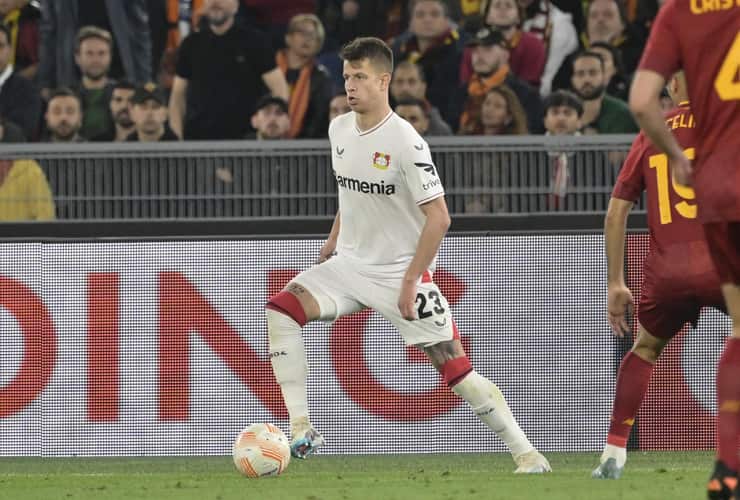 Adam Hlozek con la maglia del Bayer Leverkusen contro la Roma - Foto Lapresse - Ilromanista.it