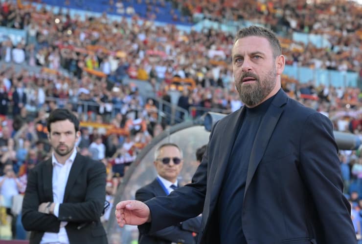 Daniele De Rossi prima del suo primo derby da allenatore - Foto Lapresse - Ilromanista.it