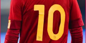 La maglia numero 10 della Roma - Facebook - Ilromanista.it