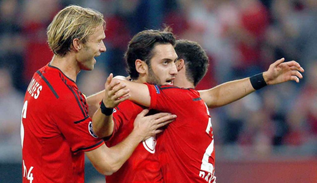Rolfes e Calhanoglu ai tempi del Bayer Leverkusen - Ansafoto - ilromanista.it