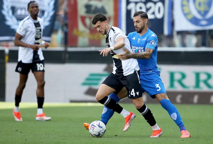 Samardzic in campo con la maglia dell'Udinese - Foto ANSA - Ilromanista.it