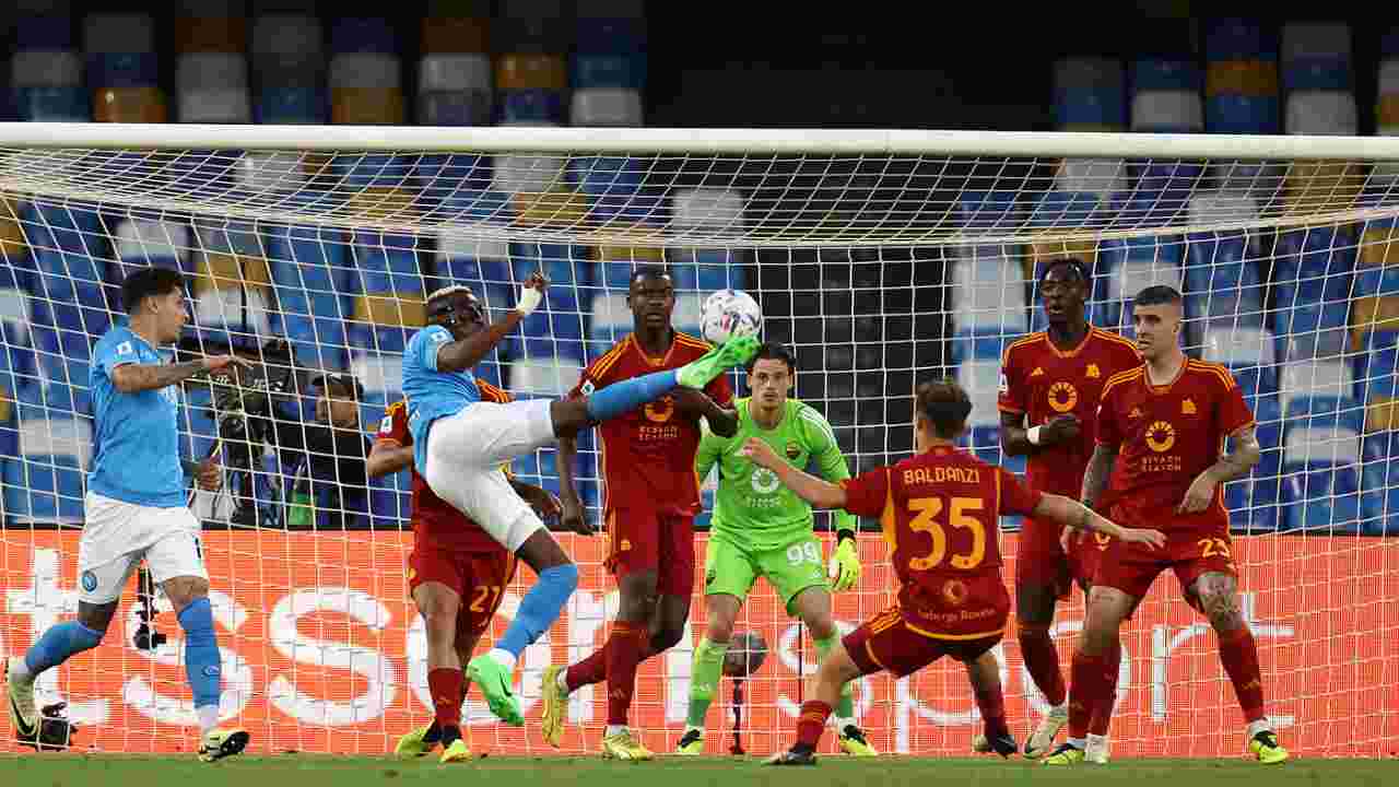 Un momento della gara tra Napoli e Roma - Lapresse - Ilromanista.it