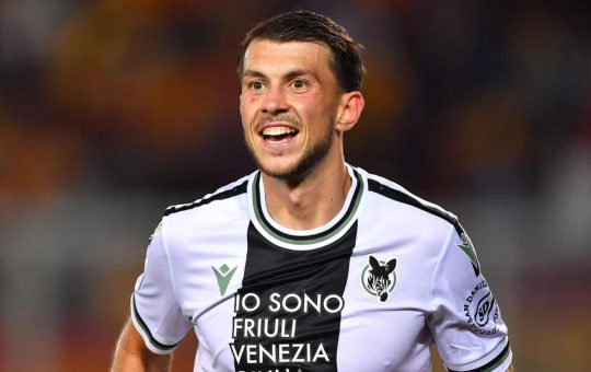 Lazar Samardzic festeggia una rete segnata con la maglia dell'Udinese - Foto Lapresse - Ilromanista.it