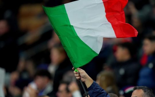 La bandiera dell'Italia allo stadio - Foto Lapresse - Ilromanista.it