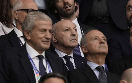 Beppe Marotta in tribuna - Lapresse - Ilromanista.it