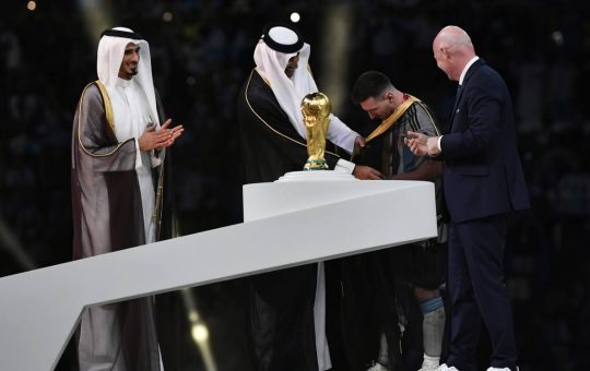 Il momento della premiazione ai Mondiali in Qatar del 2022 - Lapresse - Ilromanista.it