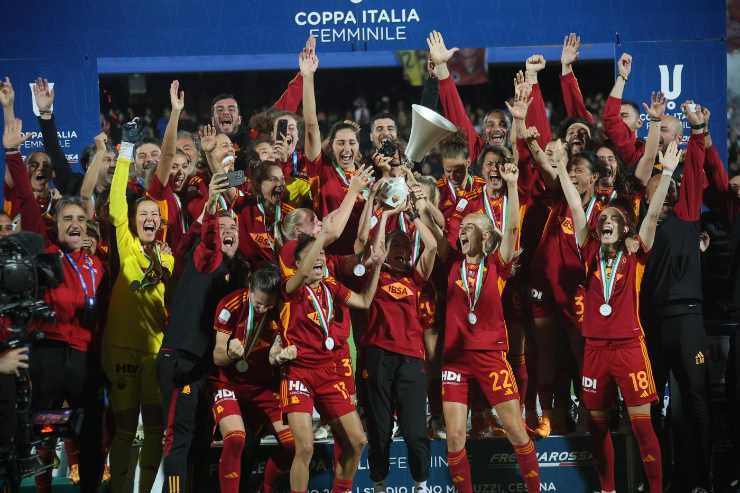 Il trionfo in Coppa Italia della Roma femminile nel 2024 - Lapresse - Ilromanista.it