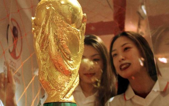 Il trofeo della Coppa del Mondo - Lapresse - Ilromanista.it