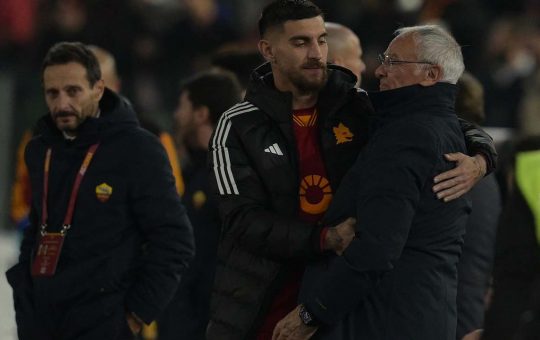 Formazioni ufficiali Roma-Lazio, Pellegrini parte titolare: in attacco ancora il tandem Dybala-Dovbyk