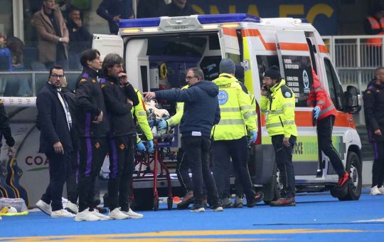 L'ambulanza che ha soccorso Kean - Foto Lapresse - Ilromanista.it