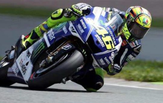 Valentino Rossi fa sognare i suoi tifosi