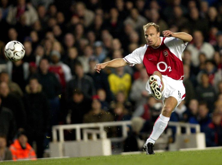 Dennis Bergkamp con la maglia dell'Arsenal - Lapresse - Ilromanista.it