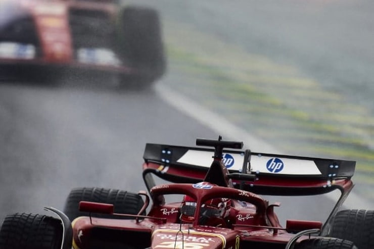 Le due Ferrari in pista - Foto Instagram - Ilromanista.it
