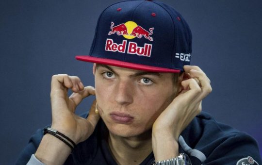 Verstappen in Ferrari nel 2026