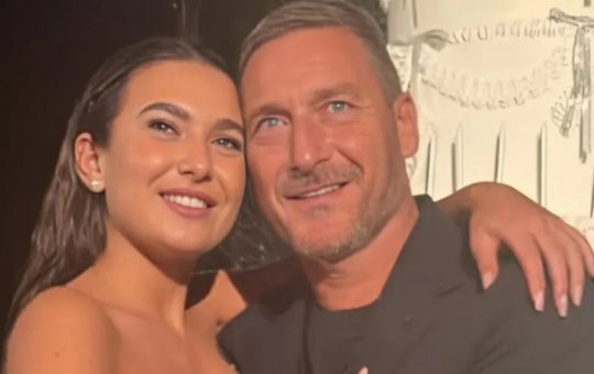 Totti e Chanel alla festa della ragazza