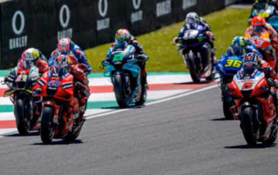 Uno scatto di una gara di Moto GP - Facebook - Ilromanista.it