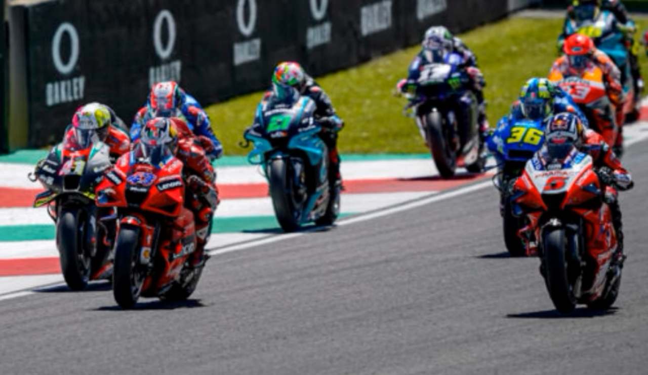 Uno scatto di una gara di Moto GP - Facebook - Ilromanista.it