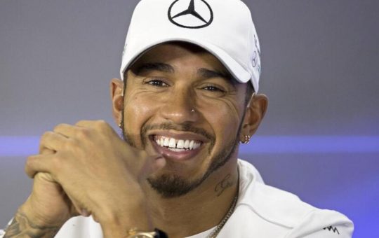 Lewis Hamilton via dalla Ferrari