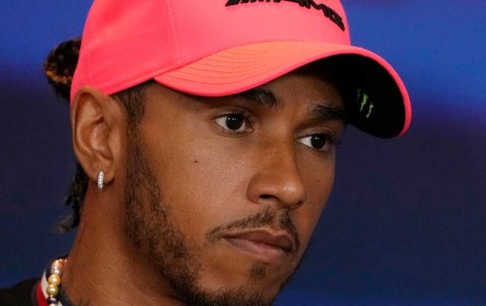 Lewis Hamilton è in piena crisi