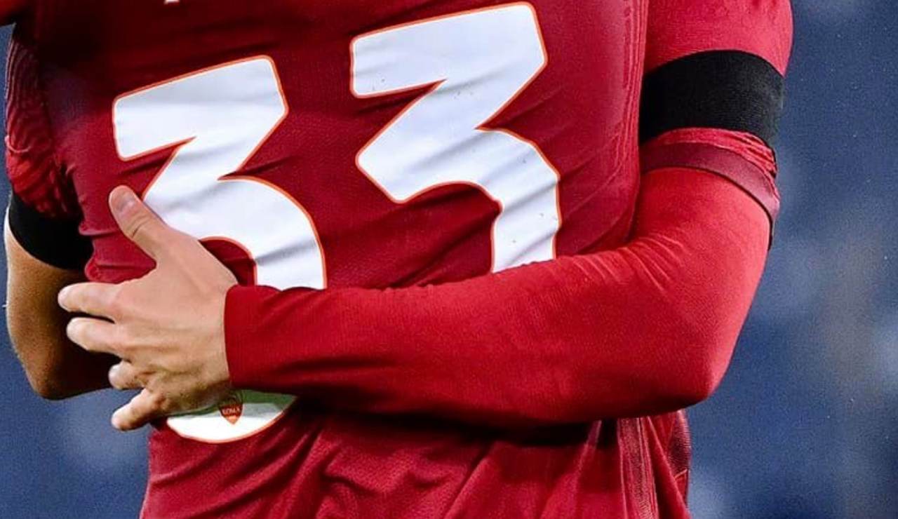 Lutto al braccio per i calciatori della Roma - Facebook - Ilromanista.it