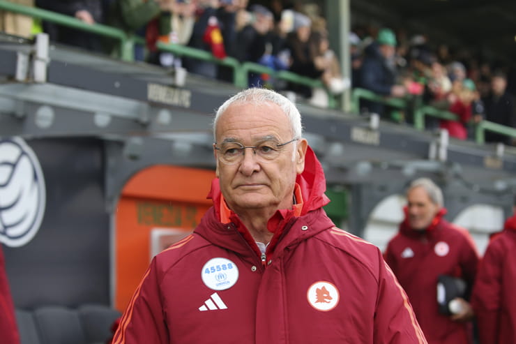Claudio Ranieri a bordo campo - Foto Lapresse - Ilromanista.it