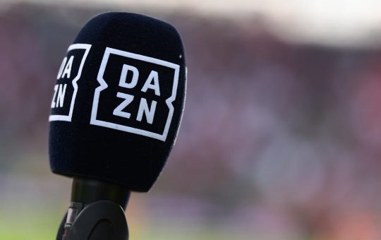 Il microfono di Dazn - Foto Lapresse - Ilromanista.it