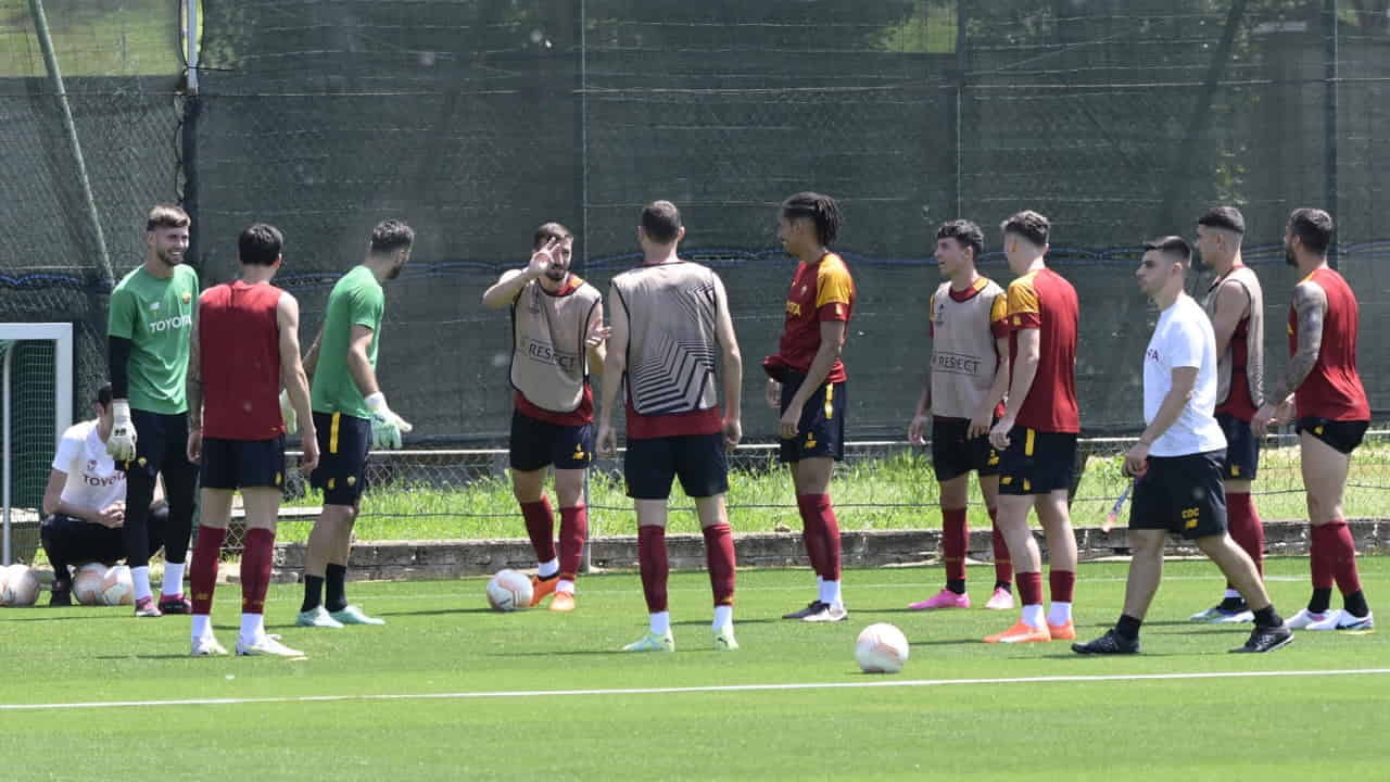 La Roma in allenamento a Trigoria - Foto Lapresse - Ilromanista.it