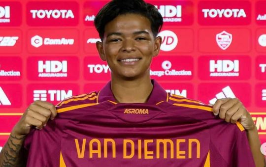 Femminile, ufficiale l'acquisto di Van Diemen: l'ex Ajax presentata a Trigoria