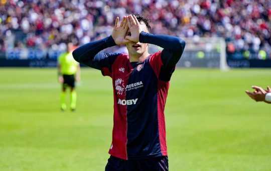 Calciomercato Roma, il ds del Cagliari Angelozzi su Zortea: "Non mi piacciono i giocatori col mal di pancia"