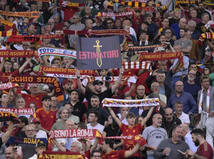 I tifosi della Roma sostengono la propria squadra - Lapresse - Ilromanista.it