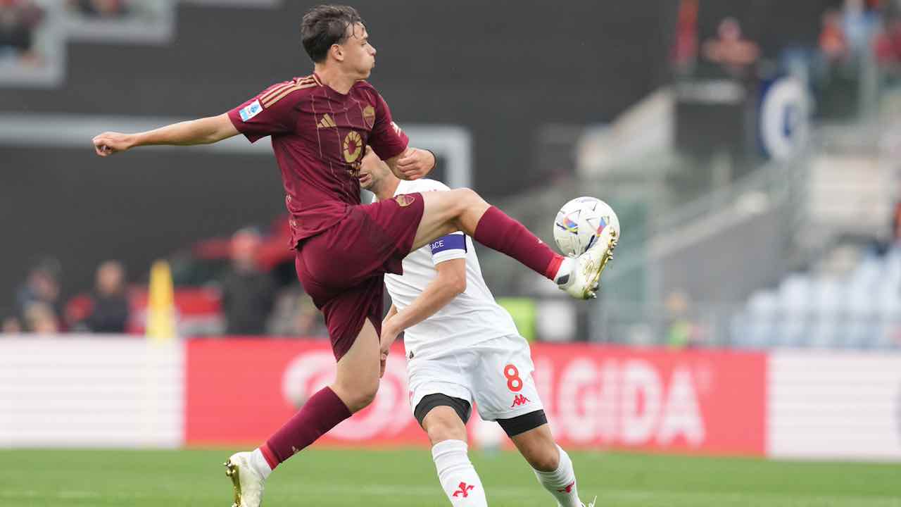 Pisilli dal ritiro della Roma in Inghilterra: "Non ho un ruolo che prediligo. Il mister è bravissimo, non devo certo dirlo io"