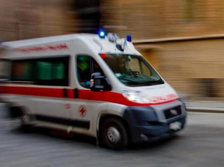 Ambulanza in azione - Facebook - Ilromanista.it