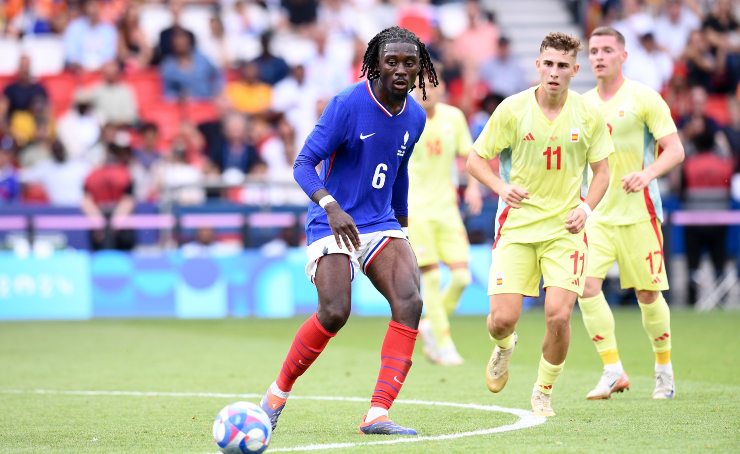 Koné con la Francia