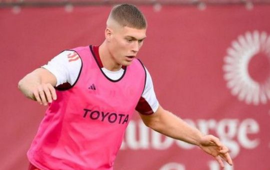 Artem Dovbyk durante l'allenamento - Facebook - Ilromanista.it
