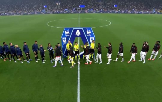 Il saluto tra i giocatori di Inter e Milan - Youtube - Ilromanista.it